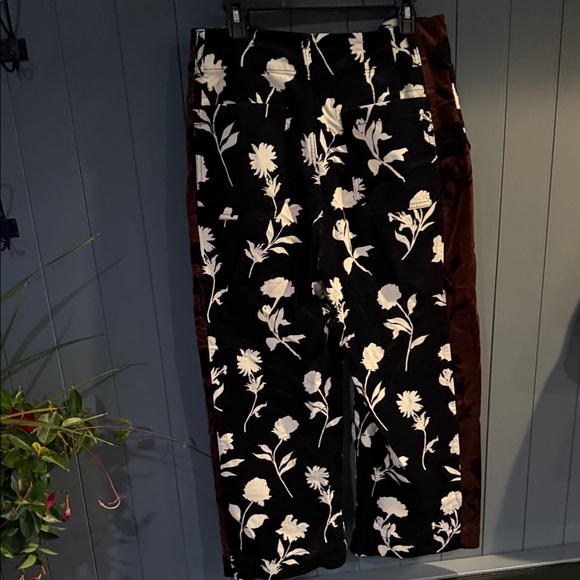 Maeve Black and Cream Floral Pants - Picture 5 of 6